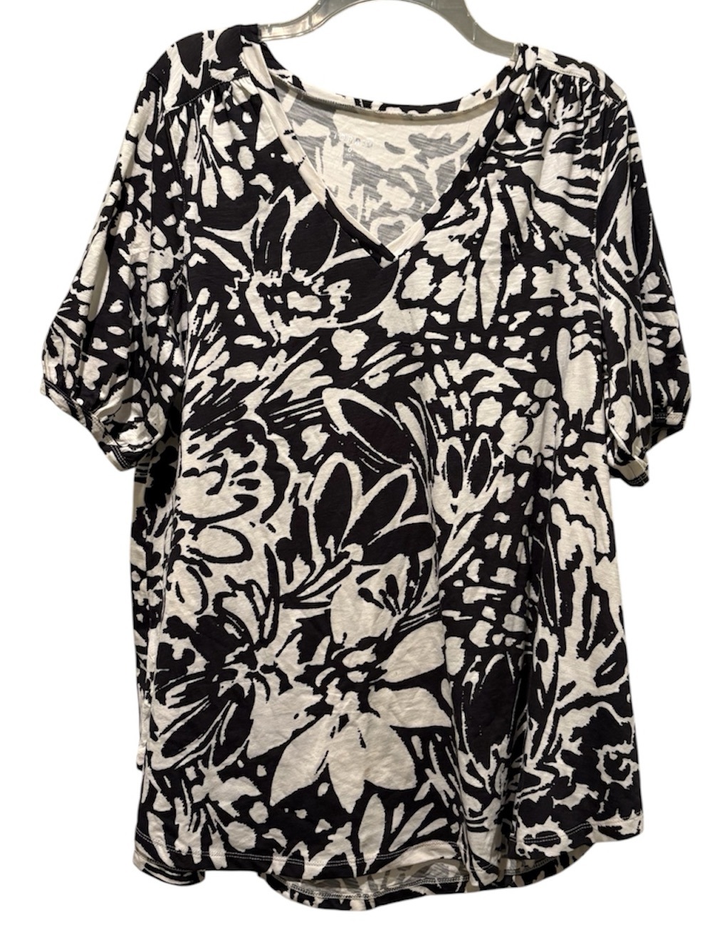 Torrid NWT Veronica Floral V-Neck Short Sleeve Top - Torrid 0/12/L